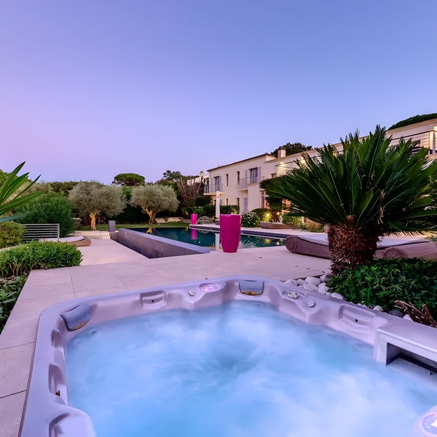 Luxury Villa Gassin with Pool