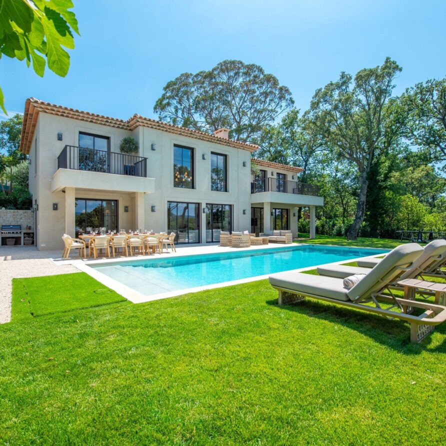 Luxury Villa Gassin with Pool & Gym